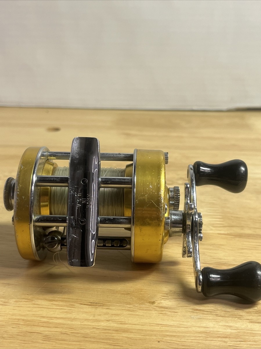 VINTAGE PENN LEVELMATIC 940 Fishing Reel Bait Caster PENN