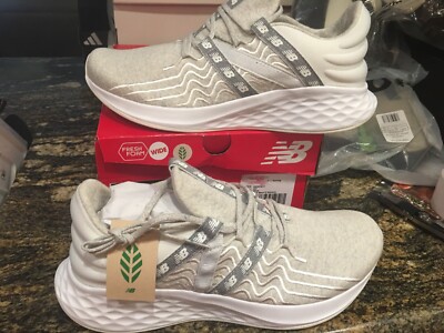 NEW Mens New Balance Fresh Foam Roav Running Shoes, size 11.5