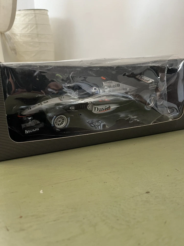 modellino Minichamps Mercedes 1:18 “David Coulthard” - Immagine 3 di 4