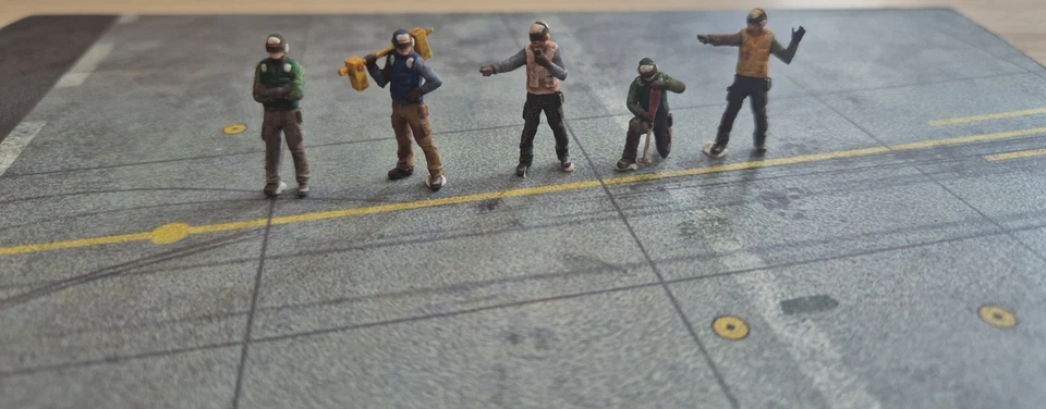 Basekraft 1/72 US Navy aircraft-carrier flight deck support crew SET A - Immagine 2 di 4