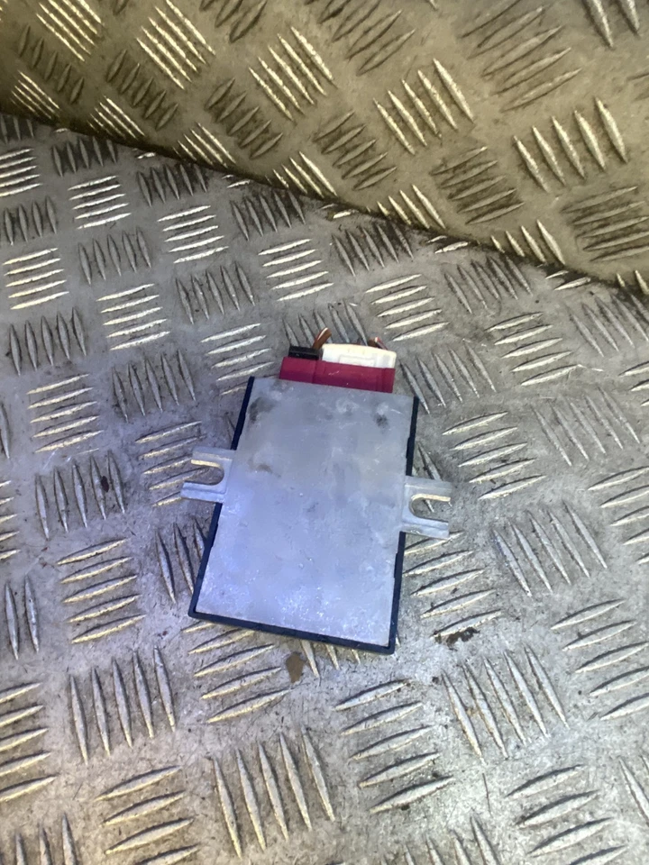 2008 BMW 5 SERIES 520D SE 4DR 2.0 FUEL PUMP CONTROL MODUEL 7203993 - Image 2 of 3