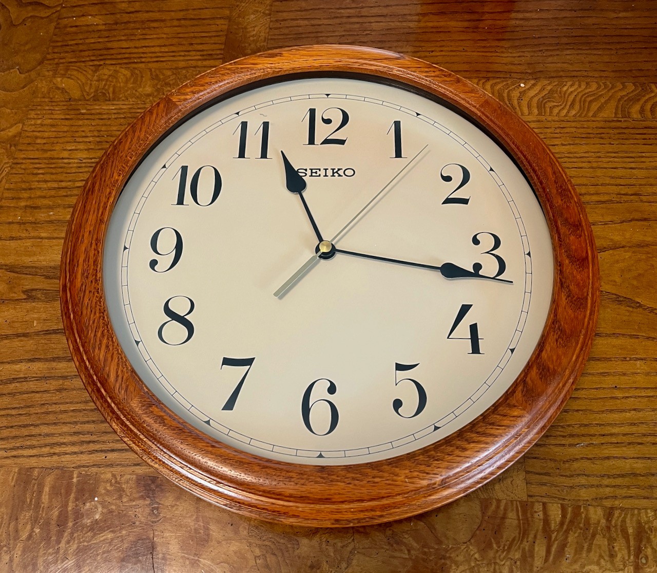 Rare Seiko 1980 Round Solid Oak Frame Wall Office Kitchen Clock Working Video