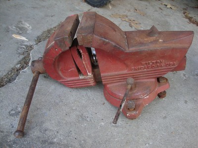 WILTON SHOP KING 4 JAW BENCH VISE WITH SWIVEL BASE PIPE