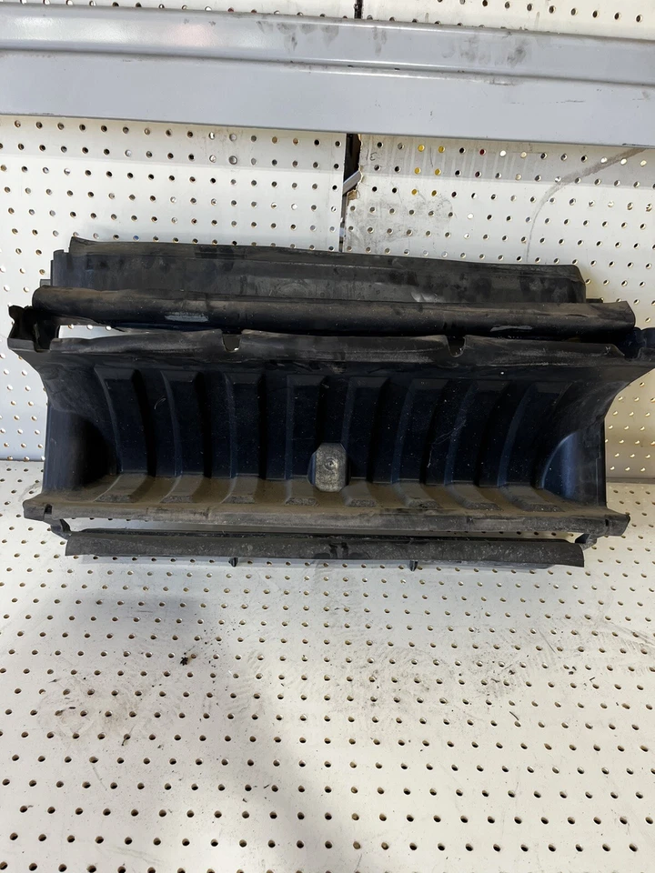 2006 Land Rover LR3 radiador central defletor de duto de ar 4.0L - Imagem 4 de 4