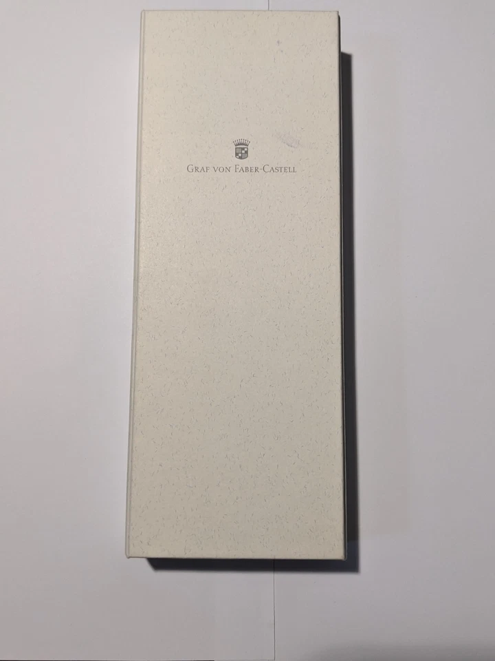 Graf Von Faber-Castell Tamitio negro plumín mediano Foto 3 de 4