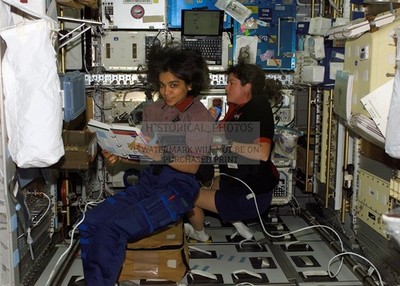 ASTRONAUTS CHAWLA CLARK SPACE SHUTTLE COLUMBIA STS-107 5X7 PHOTO