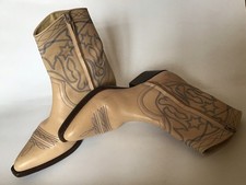 SANDRO Cowboy Boots Stiefel Stiefeletten Schuhe Gr. 39  Beige Leder Stickereien