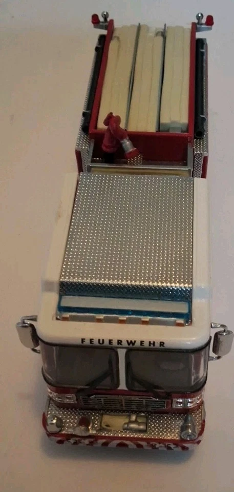 Code 3 12226 Interschutz 2000 Official Show Fire Truck Model 1/64 Mint Boxed (10 - Image 2 of 4