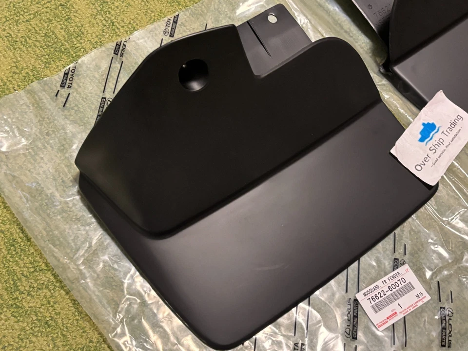 Lexus Genuine LX470 Toyota Land Cruiser 98-07 Front Mud Guard Flap Pair OEM Foto 2 de 4