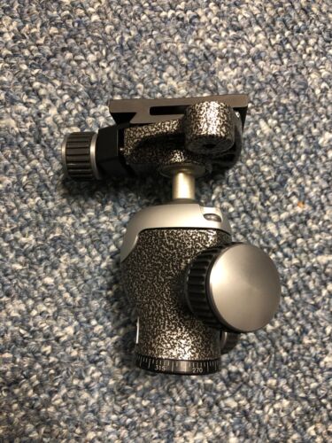 Gitzo GH1382TQD Traveler Tripod Center Ball Head with QR Plate - New without Box - Picture 2 of 5
