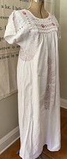 Vintage Oaxacan White Pastel Floral Embroidered Mexican Maxi Dress M