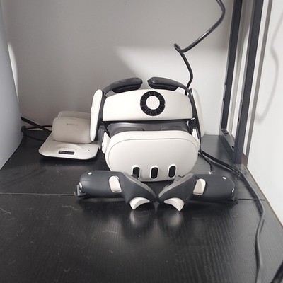 Meta Quest 3 Standalone VR Headset With Bobo Vr Headstrap And Controller Grips