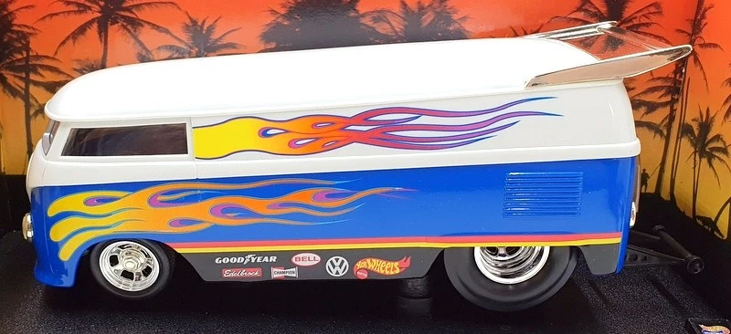 Hot Wheels 1/18 Scale Diecast 26416 - Customized VW Drag Bus Flames - Image 3 of 4