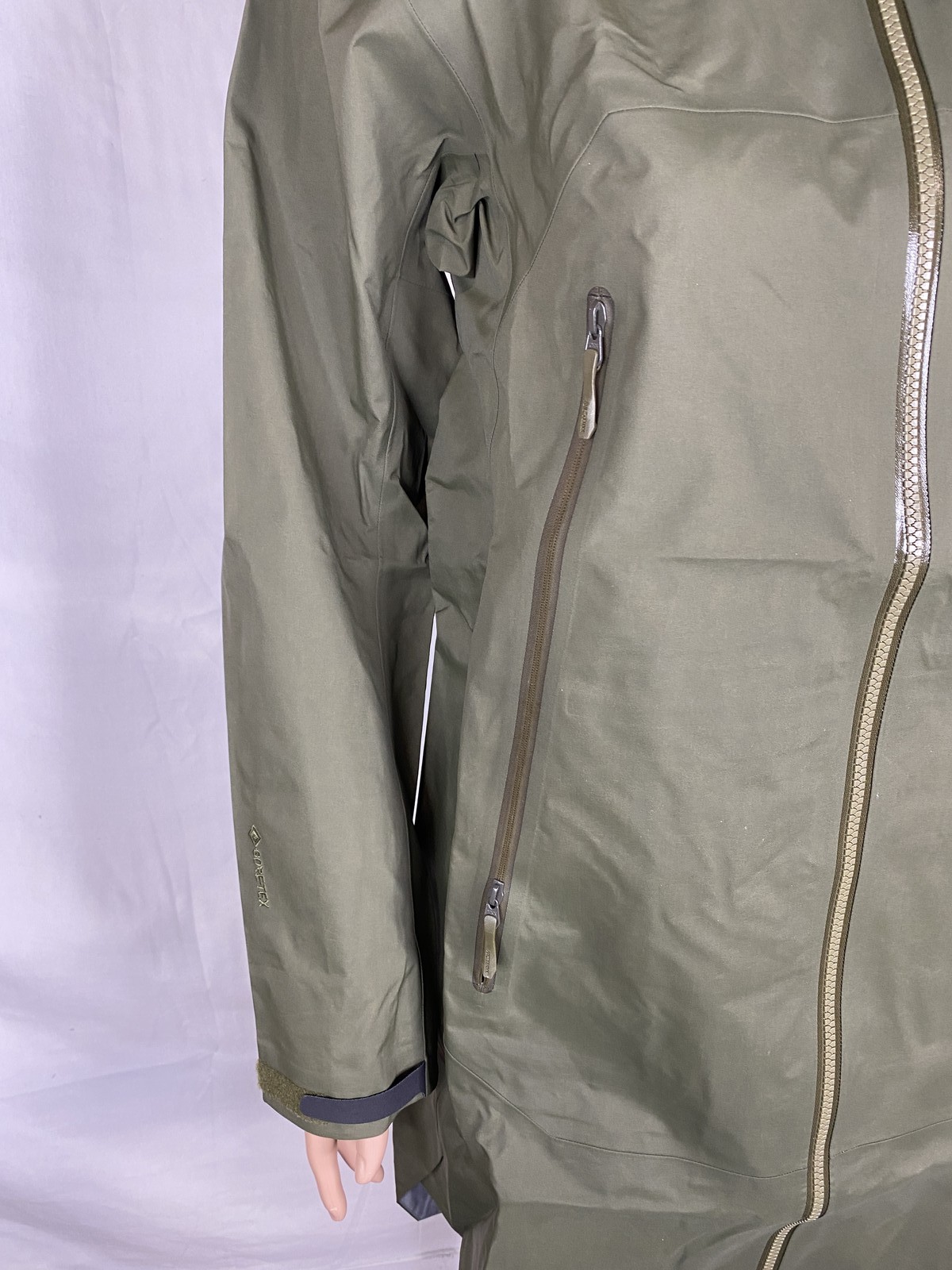 Arc'teryx Womens Beta Long Wind and Waterproof Jacket Size S Tatsu Green thumbnail 4