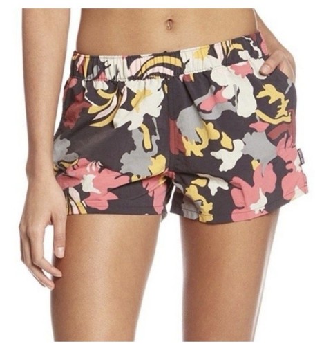 Patagonia - Barely Baggie schwarz Blumen Shorts Outdoor Wandern Sport Fitnessstudio