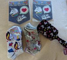 Girls socks UNICORN prints 6 pair Shoe Size 6-8  hair brush  peel Patches NEW