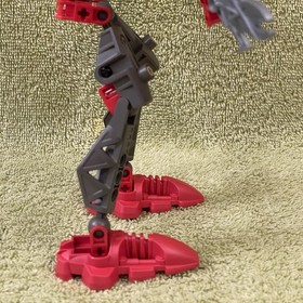 LEGO Bionicle - 8592 - Red Rahkshi - &ldquo; TURAHK &ldquo; Complete Build Except NO Kraata