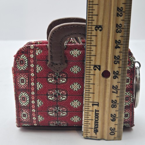Raro Design - Portachiavi Mary Poppins Disney Miniature Toy Bag Borsetta - Foto 13 di 19