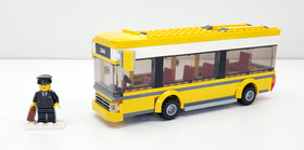 LEGO 7641 - City Corner - Complete Buildings / Bus w/ 1 Figure - Box - 2009