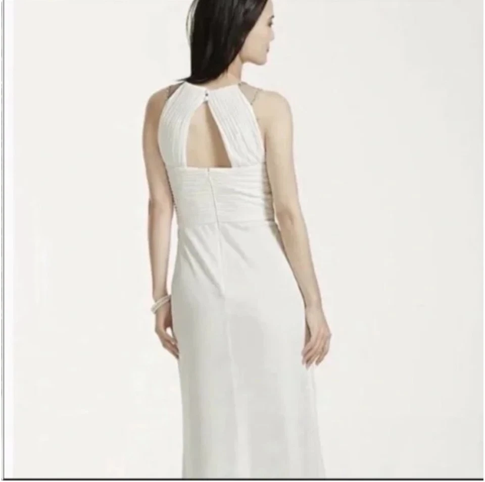 Vestido de Noiva David’s Bridal Jeweled Halter Maxi Branco Tamanho 14 - Imagem 2 de 4