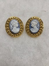 Vtg nos gold tone blue white well made Cameo pierced Earrings