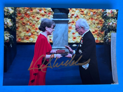 Donna Strickland  (Nobel Prize Physics 2018) Hand Autographed Signed Photograph