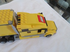 LEGO City: LEGO City Truck (3221) incomplete Retired Set READ