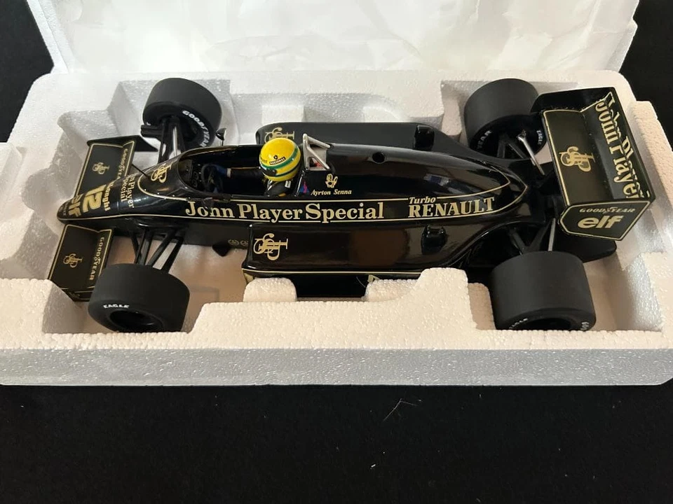 Minichamps Lotus Renault 98T scala 1/18 pressofuso modello JPS A. Senna - Immagine 2 di 4