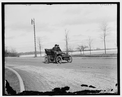 Automobile,road,waterfront,cars,roads,streets,Detroit Publishing Company,1900