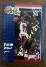 1991 Fleer-League leaders.-Michael Jordan# 220 G BULLS-The Ultimate Weapon