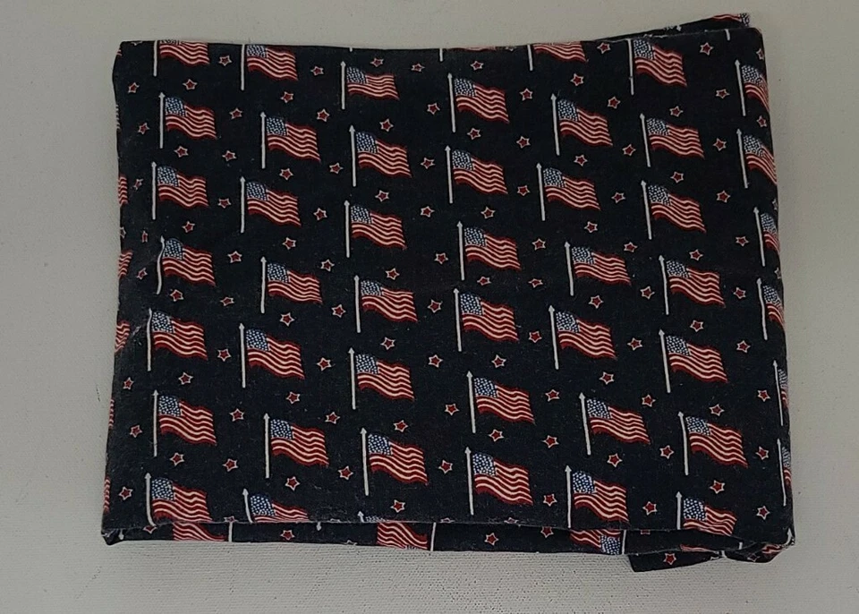 Tela Estados Unidos de América EE. UU. Bandera Máscara Costura Artesanía 35x45" Patriótica EE. UU. Foto 2 de 4
