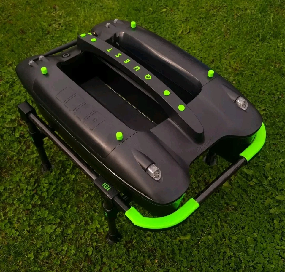 DEEPER QUEST BAIT BOAT CARBON BOOTSSTÄNDER