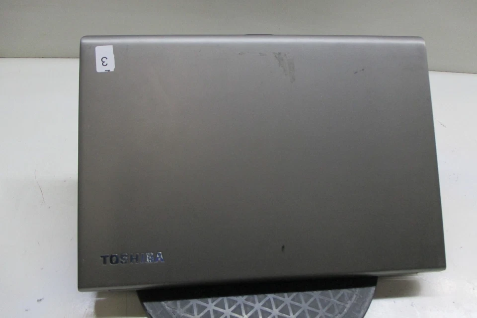 Toshiba Tecra Z40-C1420 Laptop Intel Core i7-6th Gen. - Parts/Repair - Image 3 of 4