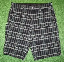 Volcom Men's Crew Shorts, Surf  Turf, Black Plaid, Comp, Size 30, NEW, Reg 55