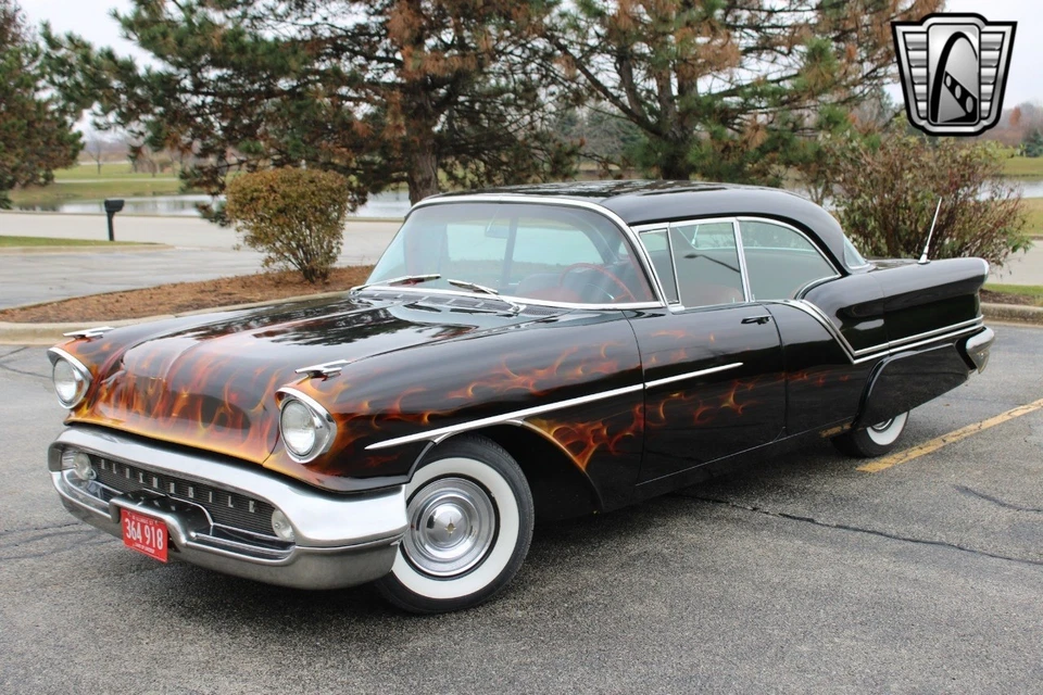 Oldsmobile Eighty-Eight 1957  Foto 3 de 4