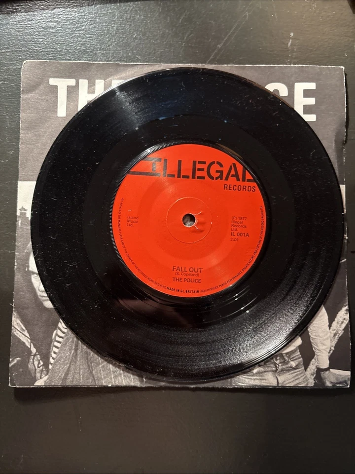 THE POLICE - FALL OUT / NOTHING ACHIEVING - 7" VINYL SINGLE IL 001A 1977 - Image 3 of 4