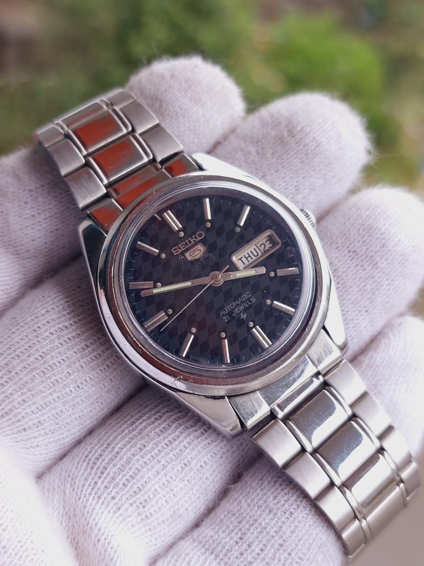 Vintage Seiko 5 6319-8000 Automatic 21 jewels men watch made in