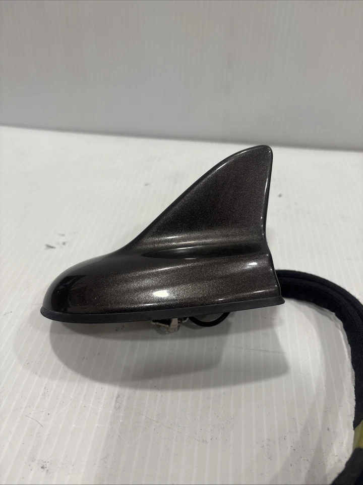 Antena Chrysler 200 2015 2016 2017 OEM P5NU67LAUAB Foto 4 de 4