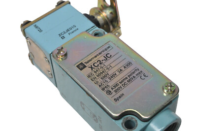 TELEMECANIQUE limit switch XC2-JC XC2 AC15 240V 3A IP65, ZC2-JC1