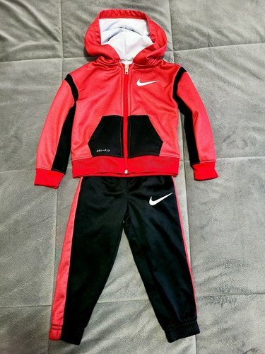 Nike 2pc Jogging TrackSuit Active 