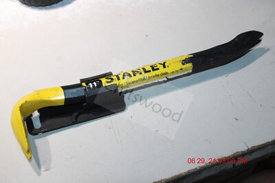 Stanley 11'' Nail Puller High Carbon Steel / Extra Strength Yellow Black