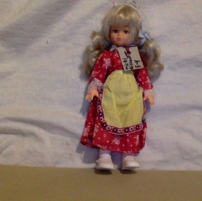 Blue Box Doll. Vicki. Painted Eyes & Mouth. Soft Plastic. Blonde. 