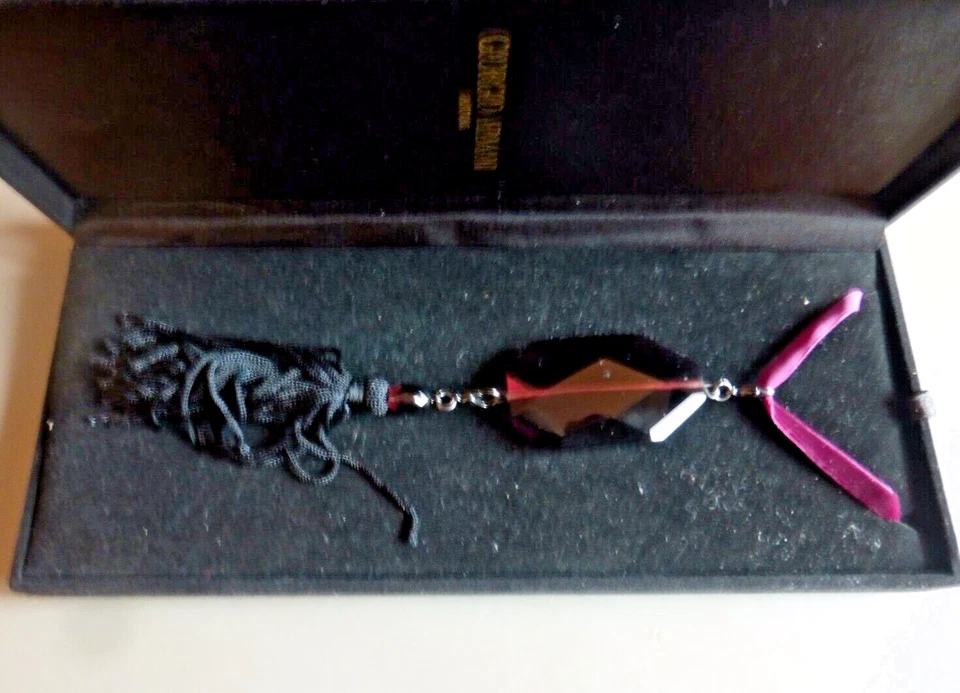 GIORIO ARMANI ANCIEN PENDENTIF FEMME DES ANNEES 90 - Photo 1/3