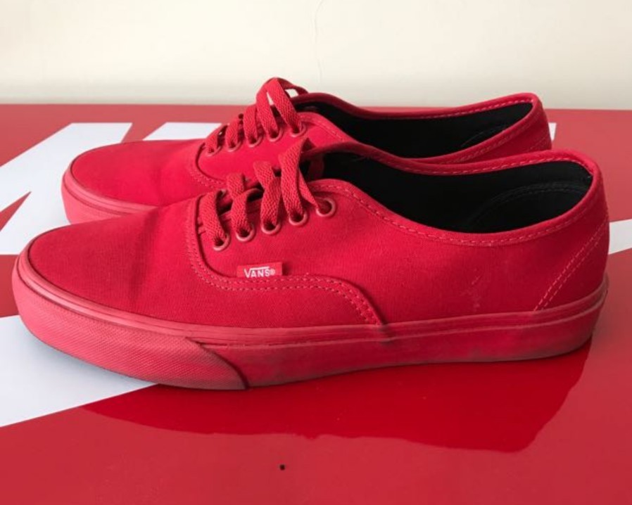 Vans Autentico Rosso Scarpe skate Triple UK8.5 Scarpe classiche da uomo Vans Autentico Rosso Scarpe skate Triple UK8.5 Scarpe classiche da uomo