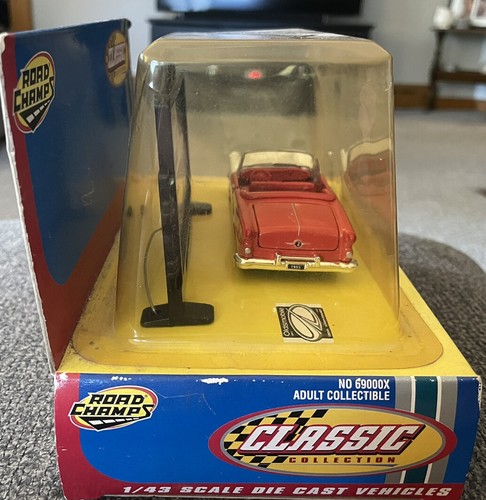 ROAD CHAMPS - 1955 OLDSMOBILE STARFIRE CONVERTIBLE / BILLBOARD - 1/43 DIECAST - Picture 5 of 6
