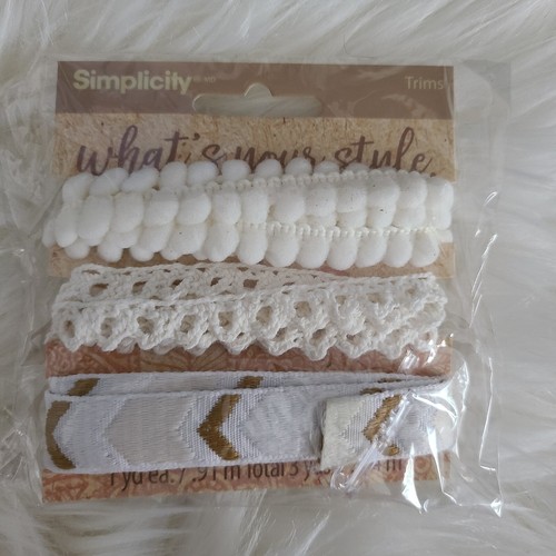 10 Simplicity trims pom lace 30 Yards Total Arts And Crafts Lot Retro White Lace - Picture 2 of 3