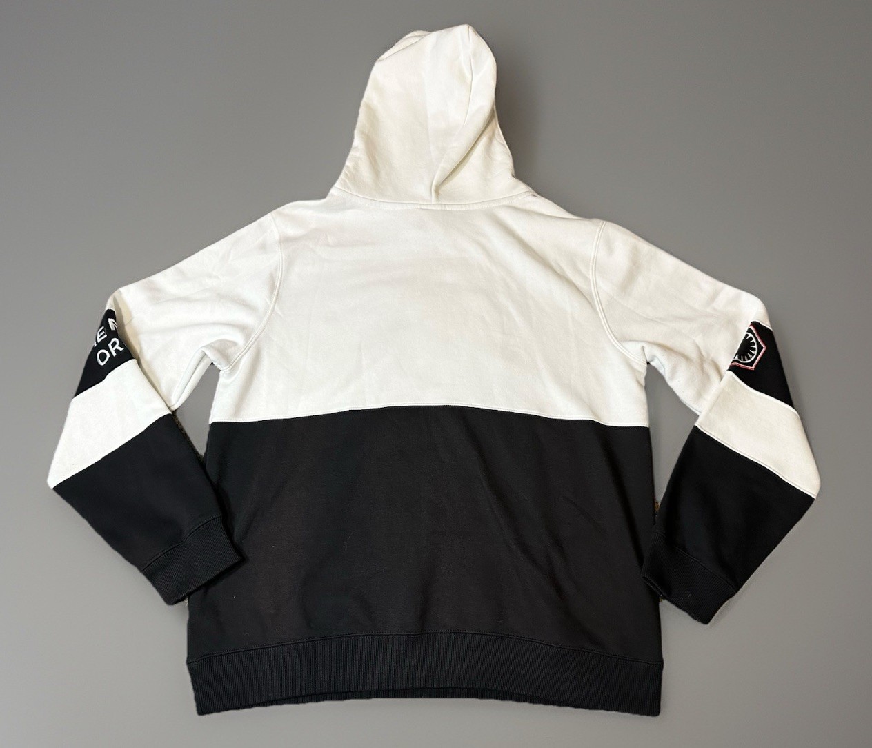 DISNEY PARKS Star Wars Men's LARGE Kylo Ren Supreme Leader Hoodie Sweatshirt thumbnail 3