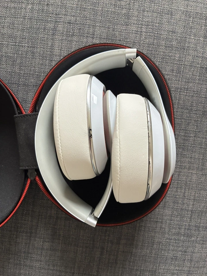 Cuffie Beats by Dr. Dre Solo HD bianche - Immagine 3 di 4