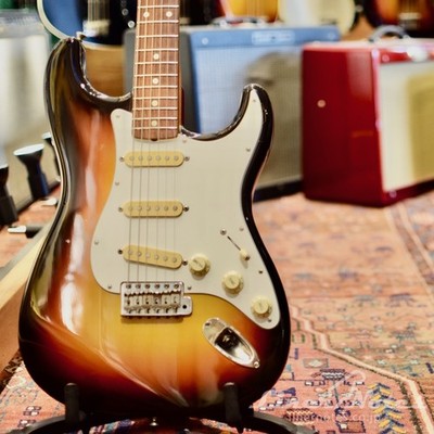 Squier Fender SST-33 Stratocaster 1991-92 Silver Series 3-Tone