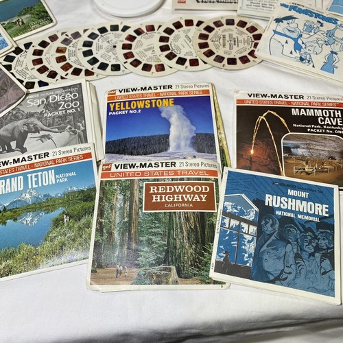 Vintage View-Master Projector (NO WORKS) 45+ Discs Disney & More READ DESCRIPTIO - Picture 5 of 14